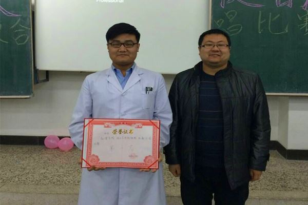 弘扬大医文化 积极传唱校歌