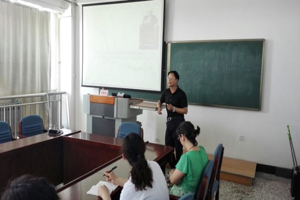精神卫生学院史孝志书记来院做讲座
