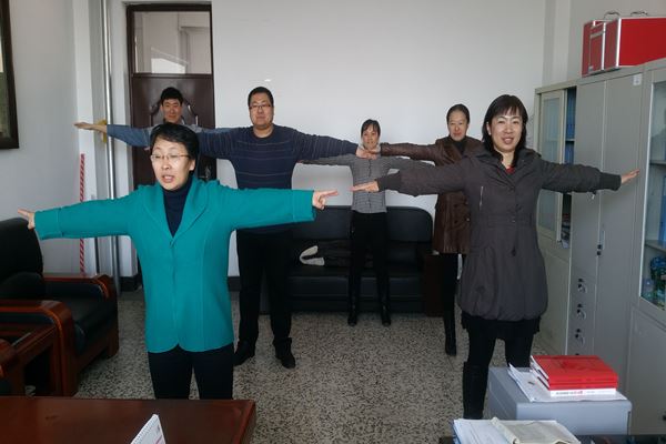 振奋精神 全民健身