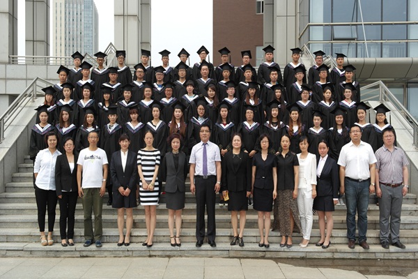 病理学院举行2016届毕业生毕业典礼